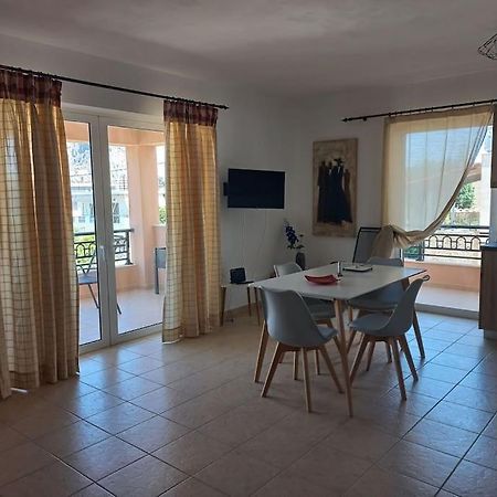Апартаменты Sophie'S Sunny Spot 1 Yefira Экстерьер фото